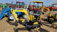 AGT Industrial QH12 mini excavator