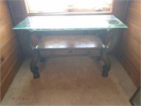 Vintage Glss Top Tabld With Drawer