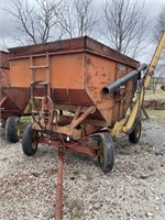 Bushnell gravity bed wagon with auger unload
