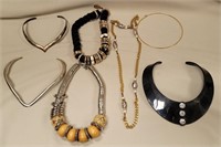 280 - LOT OF COSTUME JEWELRY NECKLACES (D53)