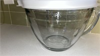 The Pampered Chef- glass measuring pitcher with