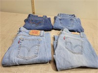 (4) Pair's of Woman's Pants size medium