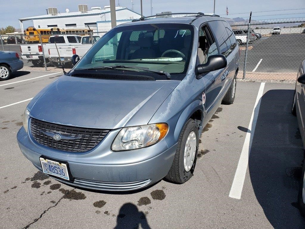 2003 Chrysler Town & COuntry Minivan