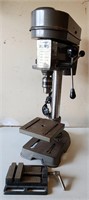 Bench Top 5 Speed Drill Press & Vise