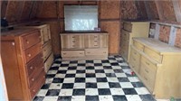 DRESSERS & CHEST OF DRAWERS -5-