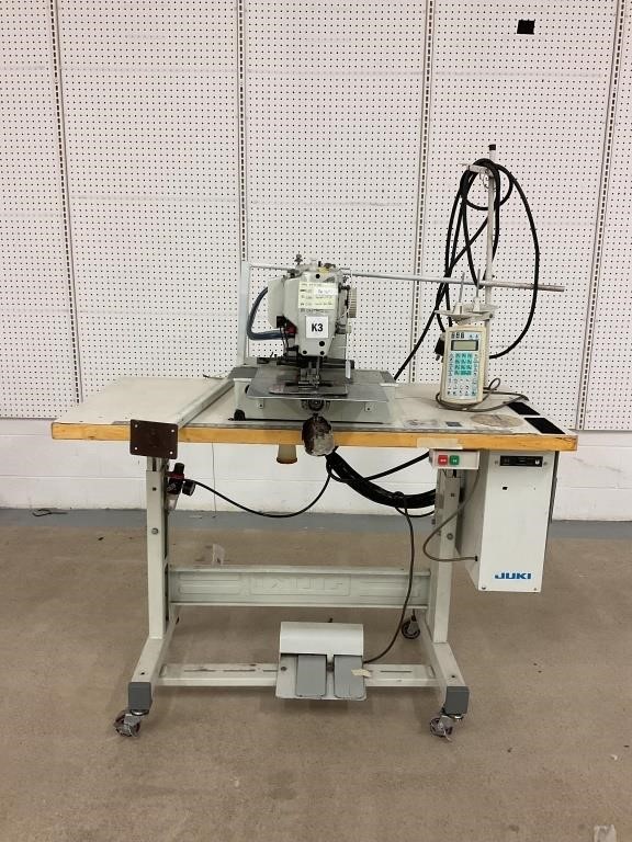 JUKI AMS-210D COMMERCIAL GRADE SEWING MACHINE