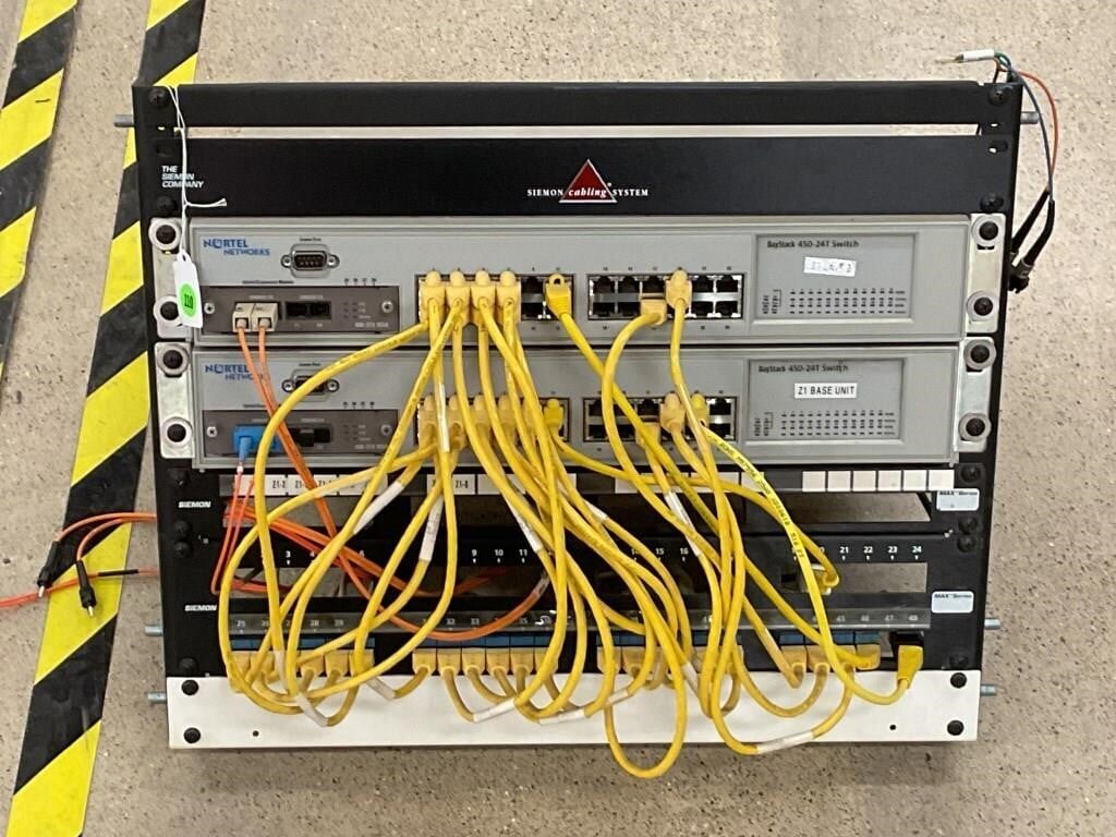 SIEMON CABLING SYSTEM RACK W/ 2 NORTEL NETWORKS