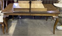 (A) Vintage Dining Room Table with 2 Leafs 68” x