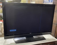 (JL) LG Flatscreen TV 54” Model 47LB5DF Works