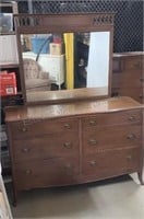 Wooden dresser with mirror. 36×56×21. Drawer