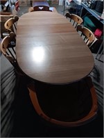 Kitchen table w/ 6 chairs