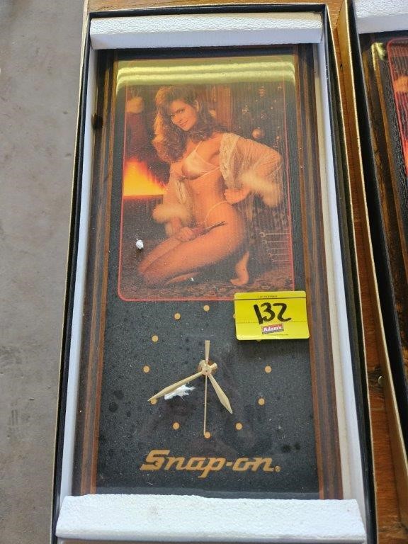 Snap-On clock