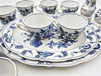 Blue Danube Dishes & Woodcrest Shaker Set