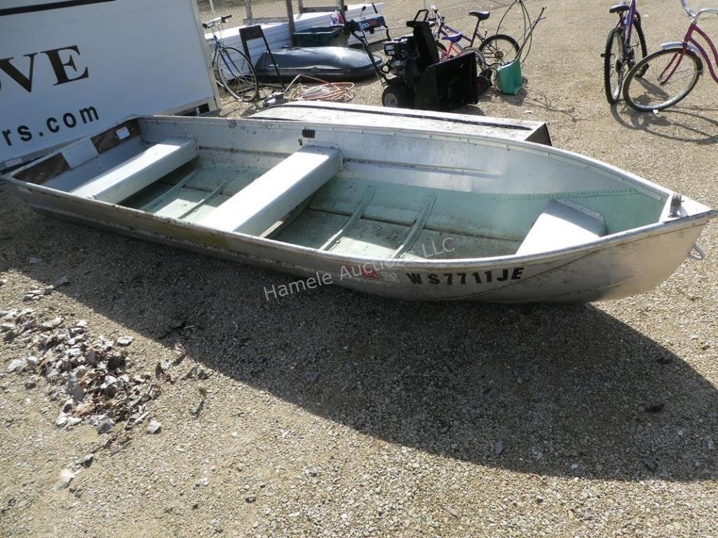 14' aluminum boat - has been repaired
