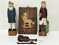 Sculptures en bois dont violon miniature