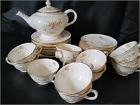 VTG Pope Gosser Tea Pot & Dishes