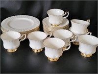 VTG Royal Albert Bone China Cups, Saucers & Plates