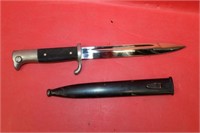 Bayonet w/ metal scabbard no markings, blade