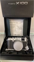 Fuji Finepix X100 12.3MP Camera Japan