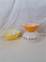 Vintage Pyrex Mixing Bowls