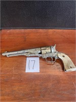 VTG Hubley Colt 45 toy gun