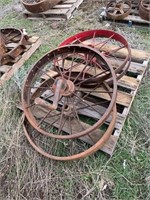 PALLET WITH 3 ASSORTED ANTIQUE SPOKED WHEELS
