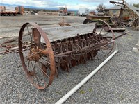 ANTIQUE PEORIA 6' GRAIN DRILL