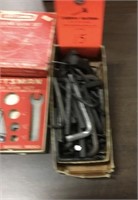 Circular saw set and box of Allen wrenches