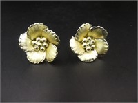 Coro 1" Gold Tone Floral Earrings