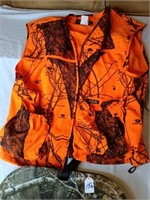 HUNTING VEST AND SEAT