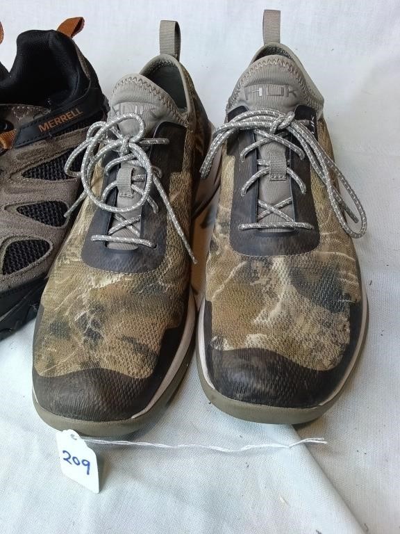 OUTDOOR SHOES LOT