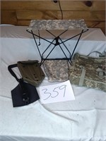 CAMO SEAT / BAG / MILITARY SHOVEL