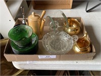 Flat of Collectible Glass & Misc