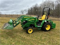 John Deere 3520 Tractor with Loader