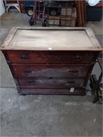 Early oak dresser