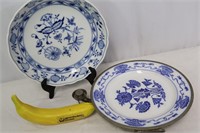 2 1940s Meissen Blue Onion & Warming Plates