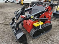 2024 RODA RD380C SKID STEER LOADER