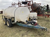 1000 Gallon Water Tank on Tandem Axle Trailer