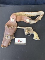 Stevens "Western Boy" 1940s cap gun and holster