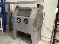 Blasting Cabinet w/ Dust Collector