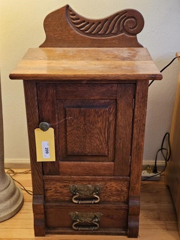 EARLY HALF SIZE WASH STAND W/1 DOOR & 2 DRAWER