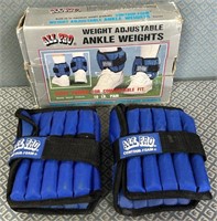 11 - SET OF ANKLE WEIGHTS (W14)