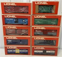10 pc Lionel box cars and caboose