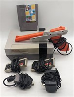 (JL) Nintendo Entertainment System model NES-001,