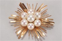 14ct Yellow Gold and Pearl Brooch,