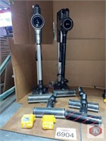 (2 pcs) assorted LG vacuums