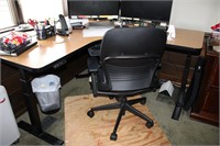 80" ADJUSTABLE SIT DOWN-STAND UP DESK WITH CHAIR