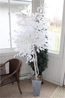 6 FT. ARTIFICIAL TREE
