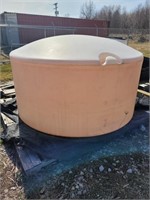 900 gallon Holding tank