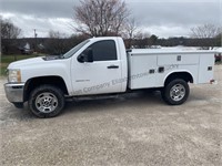 2011 Chevy 2500HD 4x4 utility bed pickup. 175409